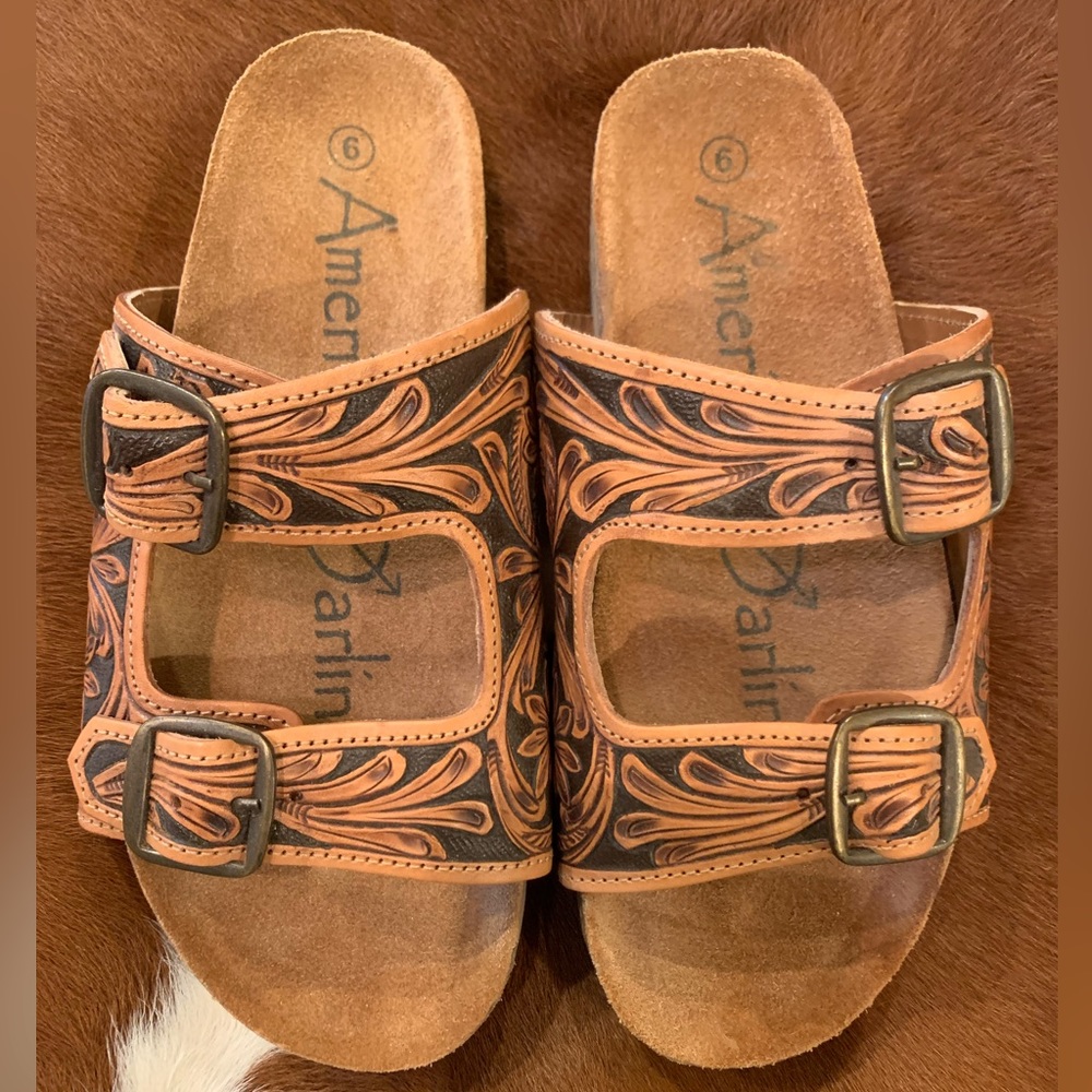 American Darling NWOT size 9 leather sandals